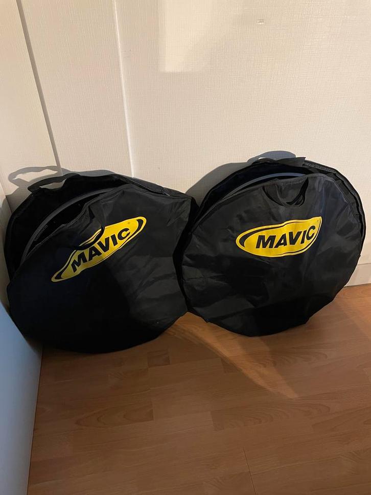 Paire de roues en carbone Shimano RS+sacoches de vélo Mavic, Vélos & Vélomoteurs, Vélos Pièces, Neuf, Vélo de course, Enlèvement ou Envoi