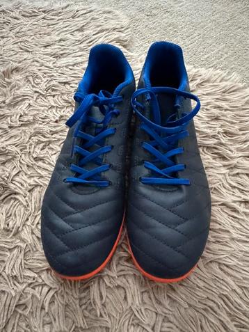 Kipsta voetbalschoenen maat 40 beschikbaar voor biedingen
