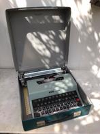 Vintage typemachine, Olivetti, lettera 32., Ophalen of Verzenden, Zo goed als nieuw