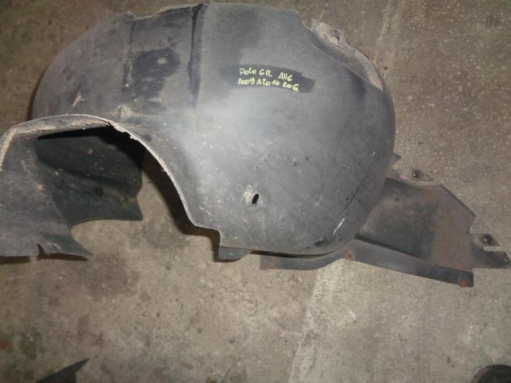 A vendre passage de roue avant gauche Polo 6R 2009 à 2016, Auto-onderdelen, Carrosserie, Spatbord, Volkswagen, Voor, Links, Gebruikt