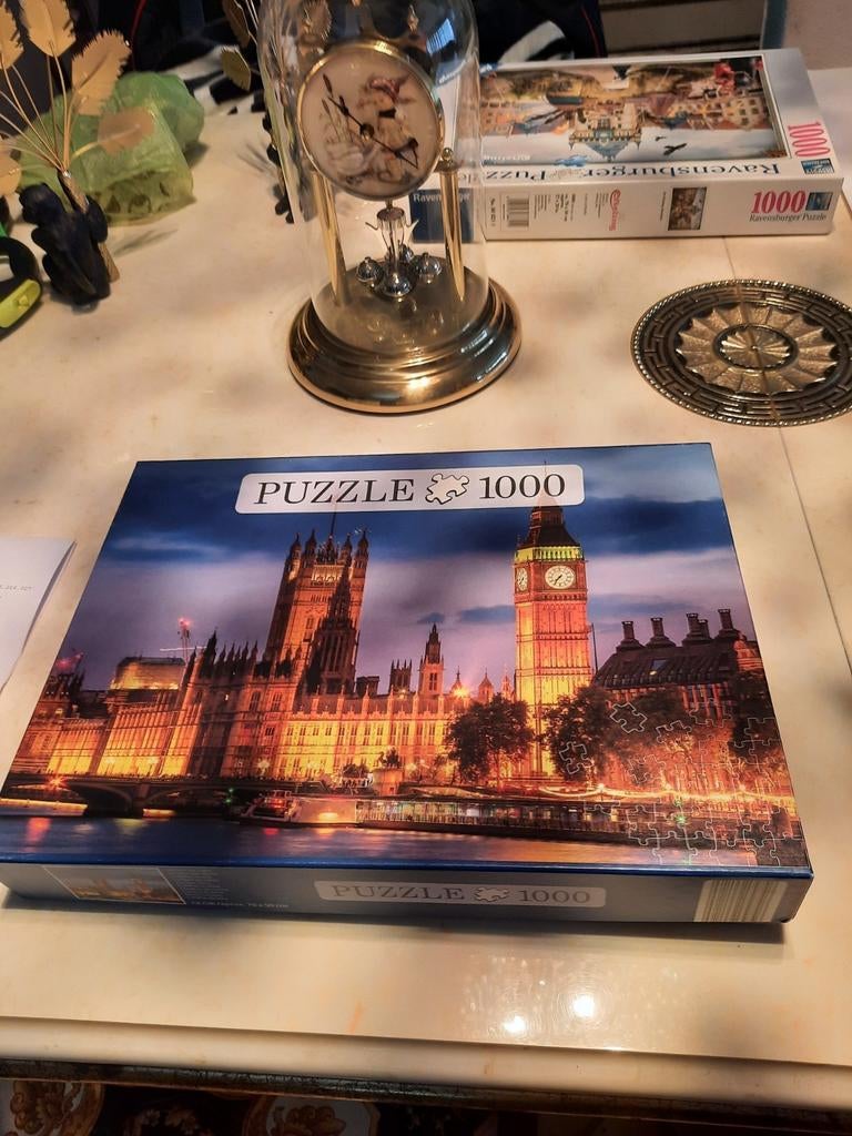 puzzels Londen efterling en hondjes, Ophalen, Zo goed als nieuw