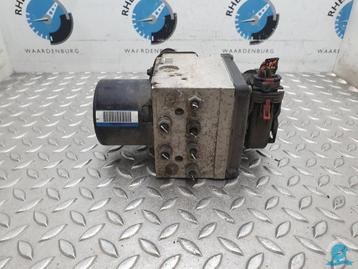 VOLKSWAGEN PASSAT 2.0 FSI Highline  [ABS_PUMP_MODULATOR] 200 beschikbaar voor biedingen