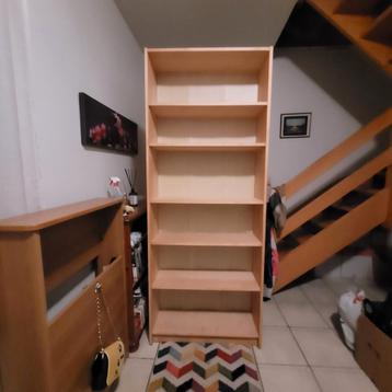 Bibliothèque en bois beschikbaar voor biedingen