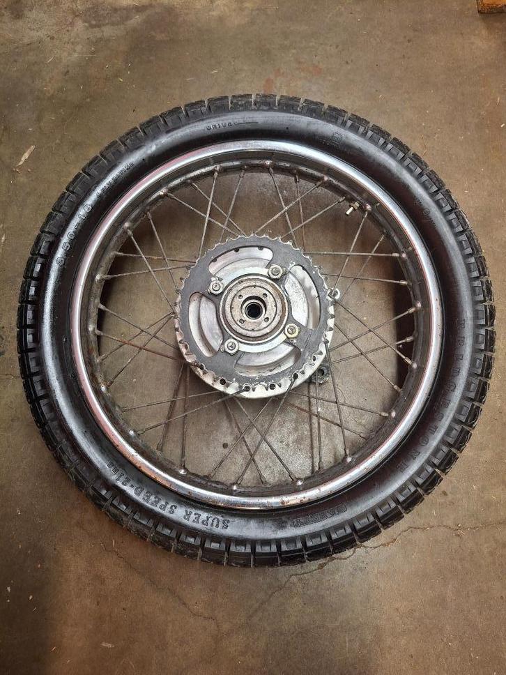 Honda CB350 Achterwiel (cb250 cb 250 350 cb200 200, Motoren, Onderdelen | Honda, Gebruikt, Ophalen