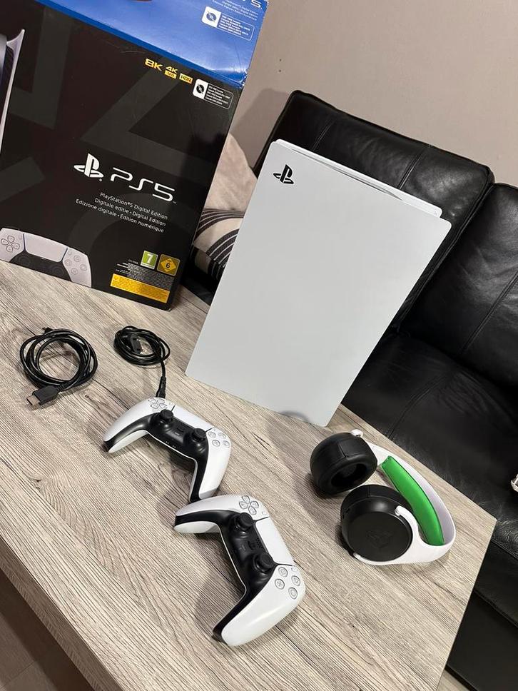 PS5 + FC26 + TV, Games en Spelcomputers, Spelcomputers | Sony PlayStation 5, Zo goed als nieuw, Playstation 5, Ophalen