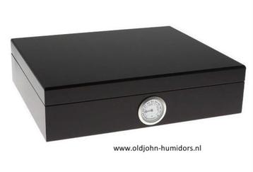 HUMIDOR GERMANUS ZWART 26 x 22,3 x 6,2 cm  - 30 sigaren  h44 beschikbaar voor biedingen