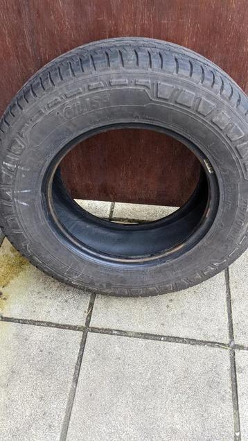 2 x 2 autobanden bestelwagen 215/70R15C beschikbaar voor biedingen