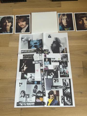 Genummerd wit dubbelalbum van de BEATLES + 4 foto's + poster beschikbaar voor biedingen
