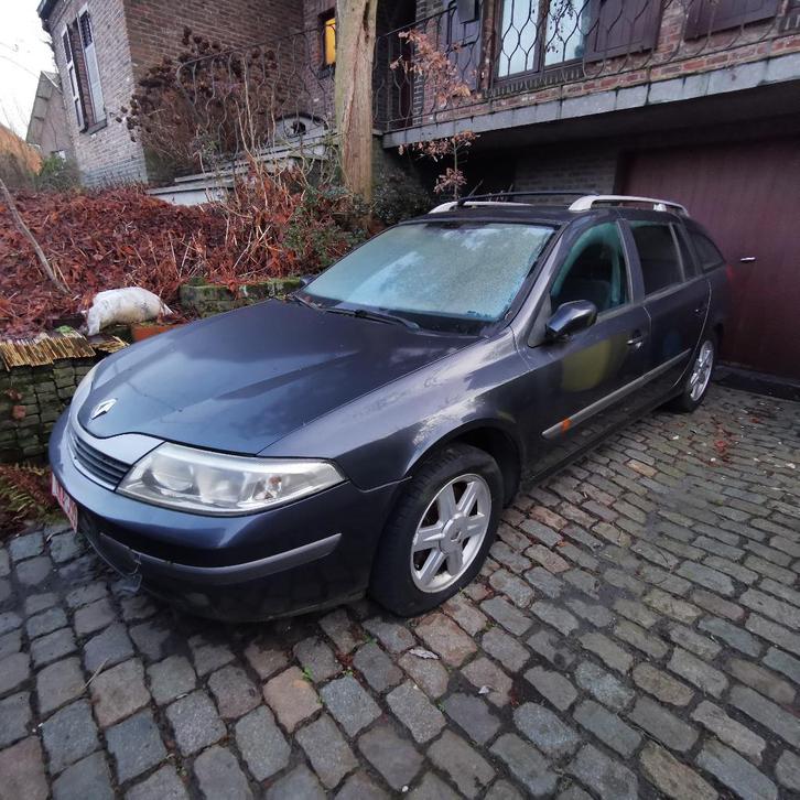 Renault Laguna pour l'exportation de pièces, Autos, Renault, Particulier, Laguna, ABS, Air conditionné, Verrouillage central, Electronic Stability Program (ESP)