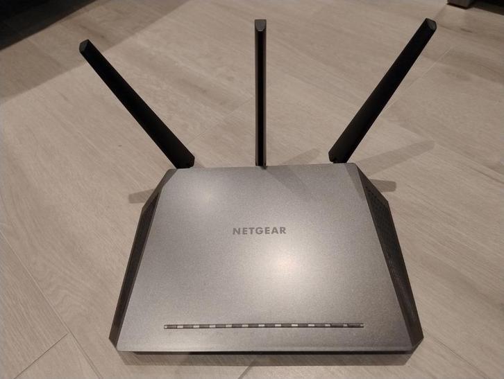 Netgear R7000 NIghthawk AC1900 router, Informatique & Logiciels, Routeurs & Modems, Utilisé, Routeur, Enlèvement ou Envoi