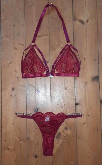 NIEUWE lingerie setje "S" beschikbaar voor biedingen