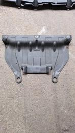 Bodemplaat onderplaat  voorzijde subframe BMW 1 / 3 / 4 / se, Gebruikt, -, -, Ophalen of Verzenden