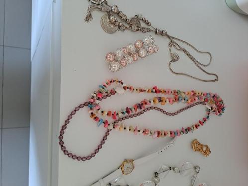 Fantasie juwelen, Handtassen en Accessoires, Broches, Zo goed als nieuw, Ophalen