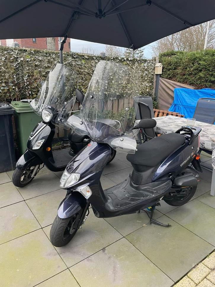 2 scooters te koop sym fiddle kymco vitality, Vélos & Vélomoteurs, Scooters | Kymco, Comme neuf, Enlèvement