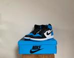 Jordan 1 Retro High OG ‘UNC Toe’, Kleding | Heren, Nieuw, Sneakers, Jordan, Ophalen of Verzenden