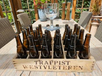Westvleteren glas en lege bierbak. beschikbaar voor biedingen