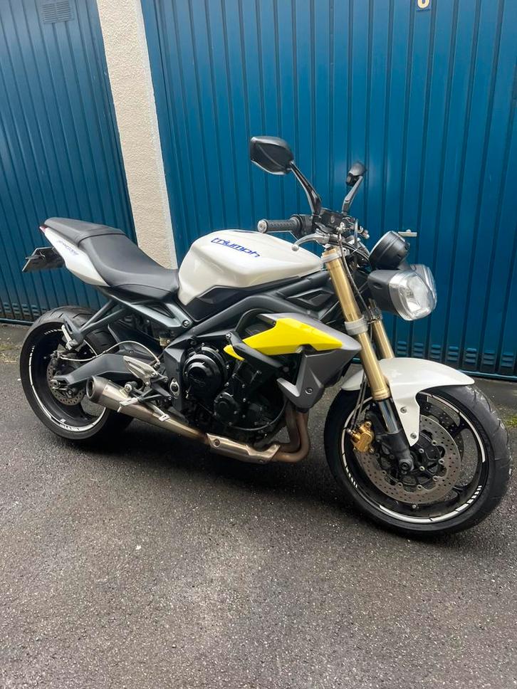 Street triple triumph, Motoren, Motoren | Triumph, Particulier, meer dan 35 kW, 3 cilinders, Motorrijbewijs A, Ophalen
