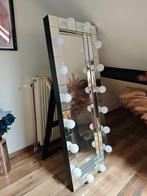 Mooie staande spiegel met verlichting, Huis en Inrichting, Woonaccessoires | Spiegels, Ophalen, Nieuw