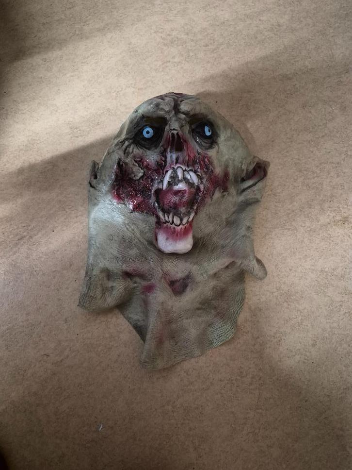 Latex masker met puntige elf- en vampieroren, Hobby en Vrije tijd, Feestartikelen, Zo goed als nieuw, Kostuum, Ophalen of Verzenden