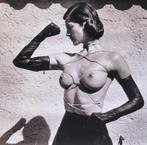 Helmut Newton - Tied-up Torso, Verzenden