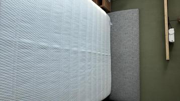 Boxspring bed 160x200 grijs, comfortabel en in nieuwstaat beschikbaar voor biedingen