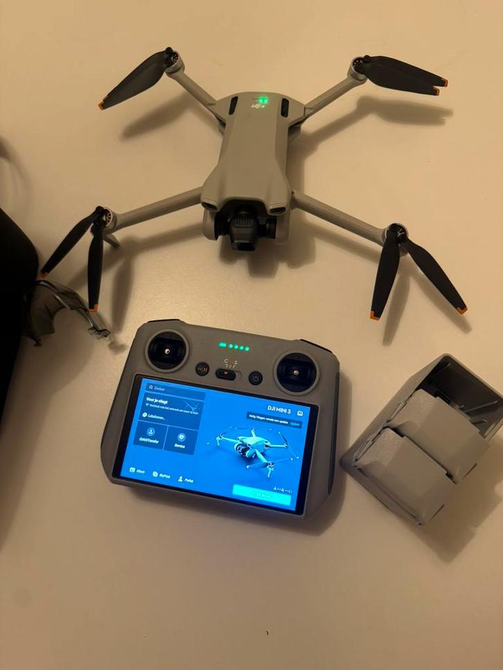DJI Mini 3 Fly More Combo + DJI RC (met scherm) – Topstaat!, Audio, Tv en Foto, Drones, Zo goed als nieuw, DJI, Ophalen of Verzenden