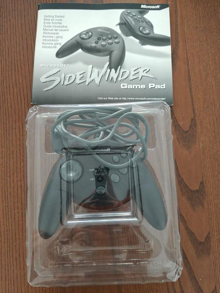 Microsoft SideWinder Game Pad – Compleet in Doos, Computers en Software, Joysticks, Zo goed als nieuw, Ophalen of Verzenden