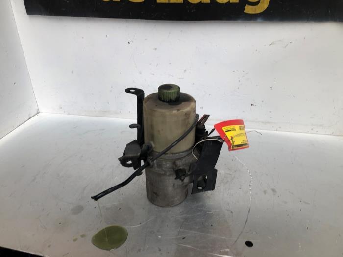 Pompe direction assistée d'un Volkswagen Polo, Autos : Pièces & Accessoires, Commande, Volkswagen, Utilisé, 3 mois de garantie