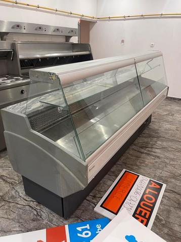 Vitrine réfrigérée de présentation beschikbaar voor biedingen