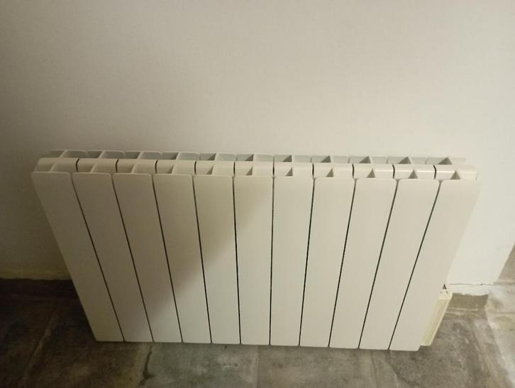 Elektrische verwarming met digitale inertie van 1800 watt, Doe-het-zelf en Bouw, Verwarming en Radiatoren, Zo goed als nieuw, Radiator