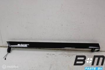 Afdekking dashboard Audi E-tron 4KL857186A beschikbaar voor biedingen