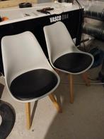 2 mooie stoelen in kunststof, Enlèvement, Synthétique