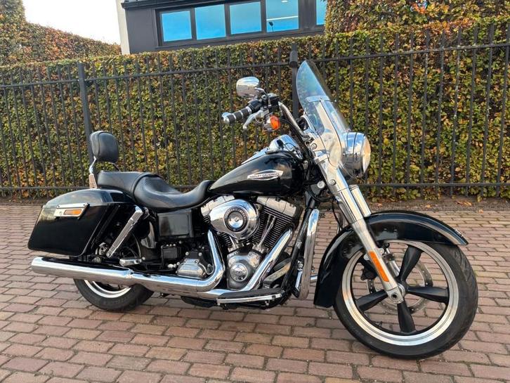 Harley davidson  FLD Switchback 1700cc, Motos, Motos | Harley-Davidson, Entreprise, Chopper, plus de 35 kW, 2 cylindres, Permis Moto A