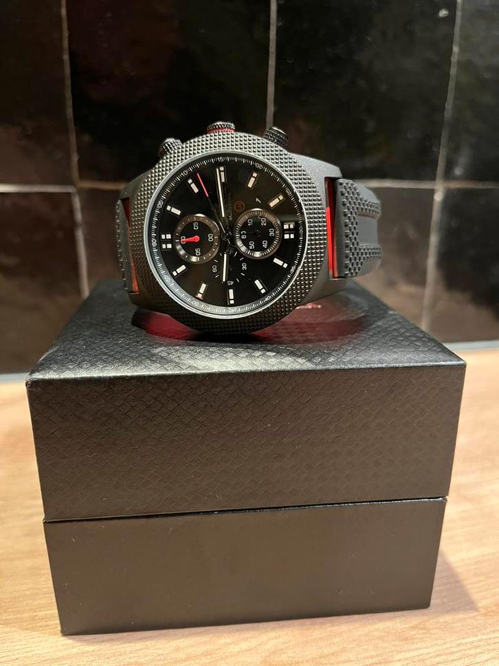 Alpha Sierra Blackhawk limited edition 96/978, Bijoux, Sacs & Beauté, Montres | Hommes, Comme neuf, Montre-bracelet, Autres marques