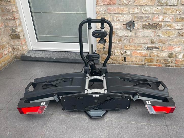 Thule Easyfold 933 voor 2 fietsen., Auto diversen, Fietsendragers, Zo goed als nieuw, Trekhaakdrager, 2 fietsen, Brede banden