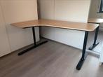 Bureau Ikea BEKANT hoek 1m60x1m10 eik/zwart, Huis en Inrichting, Bureaus, Ophalen, Zo goed als nieuw, Bureau