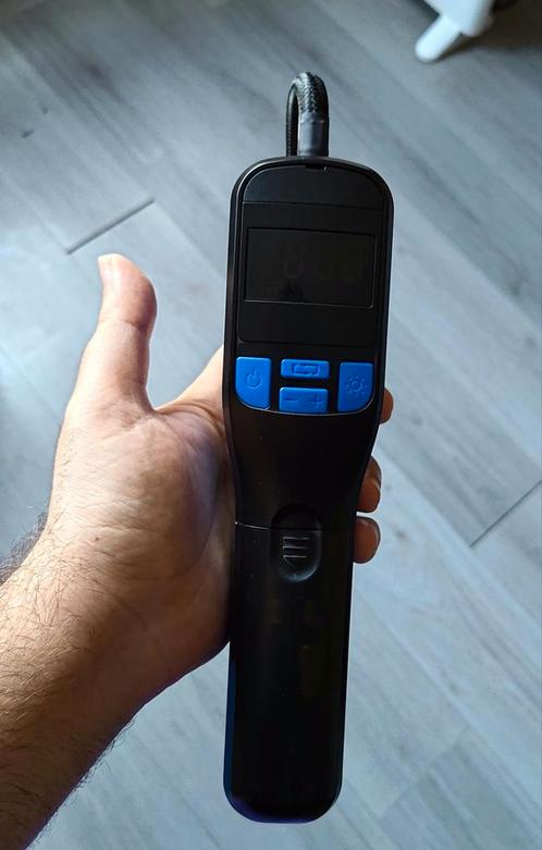 Pomp, lnflator, Met accu/batterij, Electrisch, All in one., Auto diversen, Carkits, Zo goed als nieuw, Ophalen of Verzenden