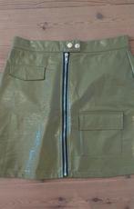 Olijfgroene nepleren rok Missguided maat 38, Maat 38/40 (M), Missguided, Ophalen of Verzenden, Zo goed als nieuw