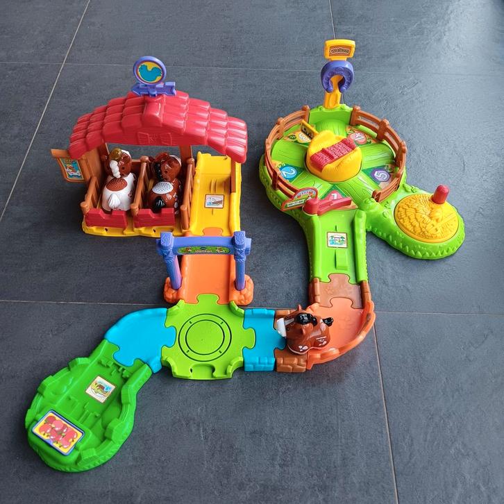 Zoef Zoef Dieren Manege + Petra Cheval avec poulain, Enfants & Bébés, Jouets | Vtech, Utilisé, 6 mois à 2 ans, Enlèvement ou Envoi