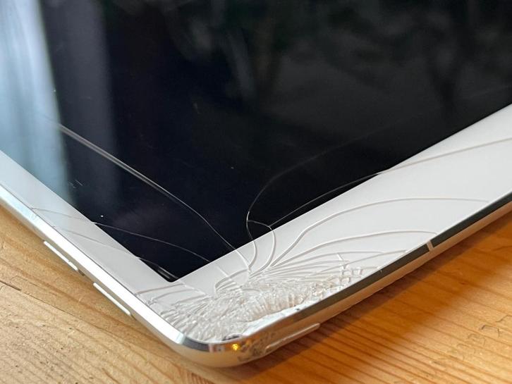 iPad Pro 2de gen 2017 10,5 inch 64GB 4G met barst, Computers en Software, Apple iPads, Gebruikt, Apple iPad Pro, Wi-Fi en Mobiel internet