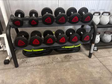 Rubberen Pu Dumbells Ziva 14kg t/m 26kg + Dumbells Rek beschikbaar voor biedingen