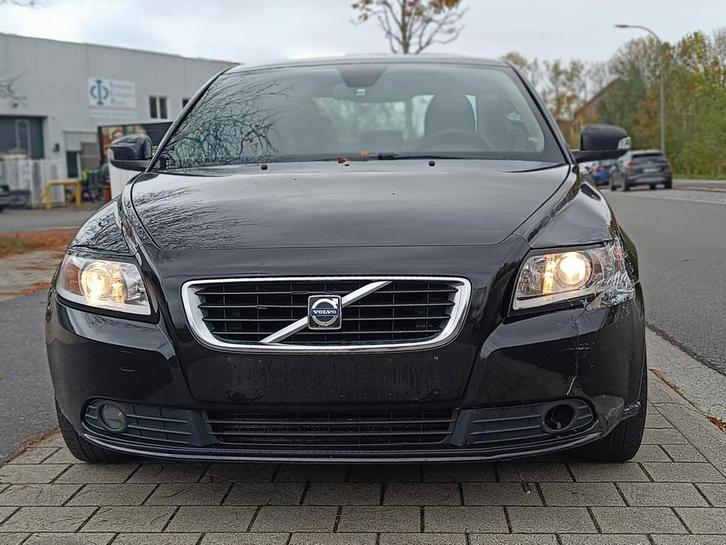 Volvo S40 1.6D DRIVe MOMENTUM EURO5, Auto's, Volvo, Particulier, S40, ABS, Diesel, Euro 5, Berline, 5 deurs, Handgeschakeld, Zwart