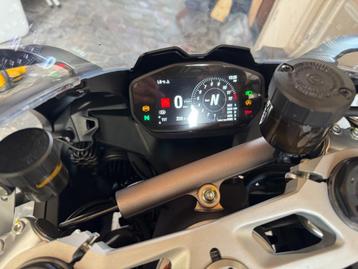 Ducati Panigale V2 2024 Zwart (Exclusief + nog in garantie) beschikbaar voor biedingen