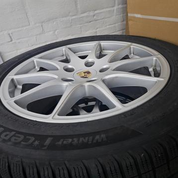 Kwalitatieve Porsche Panamera winterset met goede banden beschikbaar voor biedingen
