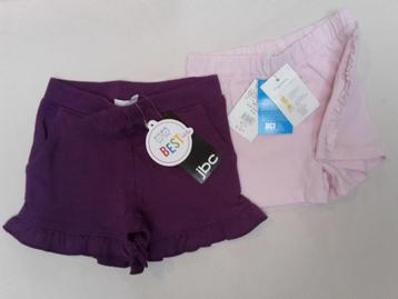 2 Splinternieuwe shortjes, maat 92, meisje, roze / paars beschikbaar voor biedingen