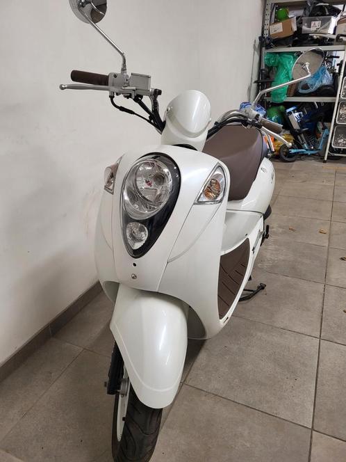 A klasse - mooie staat, Fietsen en Brommers, Scooters | Piaggio, Zo goed als nieuw, Ophalen