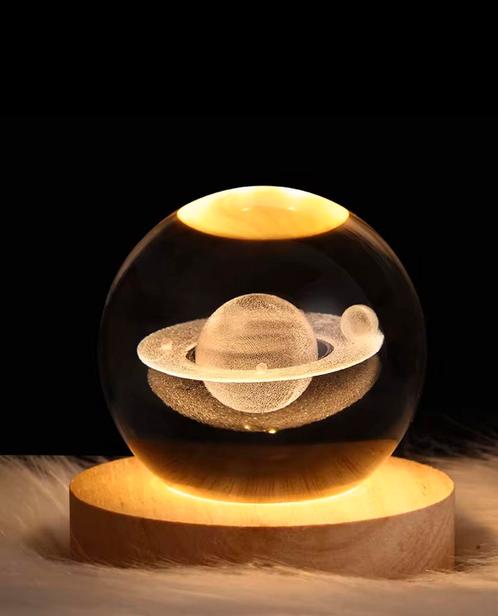 Saturn nachtlamp 3D LED - Glazen bol (warm licht), Huis en Inrichting, Lampen | Tafellampen, Zo goed als nieuw, Ophalen of Verzenden