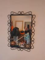 Miroir en fer forgé, Zo goed als nieuw