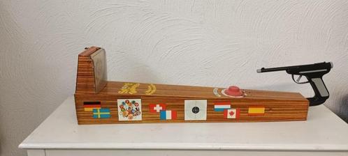 Vintage Sport Trainer Mystery Shooting Gallery, Verzamelen, Overige Verzamelen, Gebruikt, Ophalen