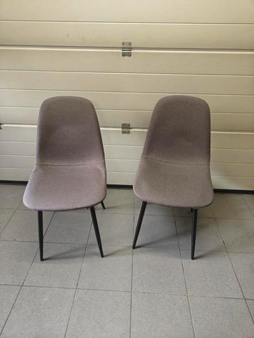2 Grijze stoffen stoelen  beschikbaar voor biedingen